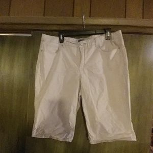 Bandolino shorts